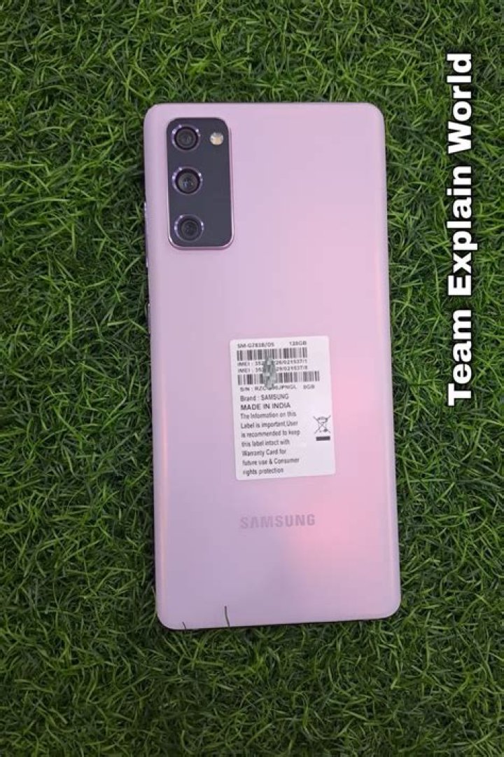 Galaxy S20 FE in Cloud Red