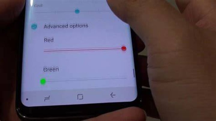 Galaxy S8 red tinted screen
