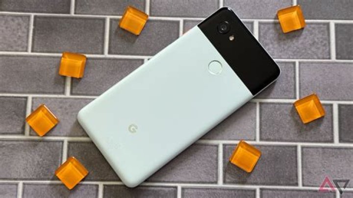 Google Pixel 2 XL and Pixel XL