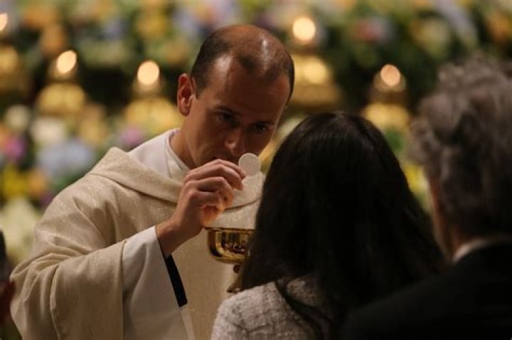 priest, people, easter facts